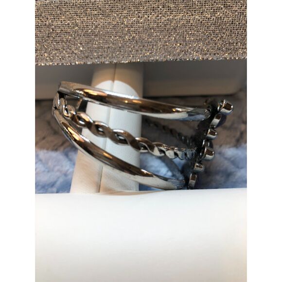 Silver layered cuff bracelet with amethyst stones - Picture 3 of 7